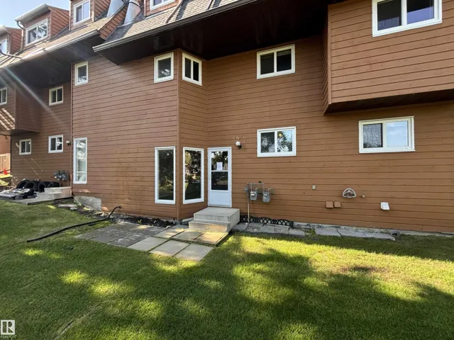 5955 40 AV NW, Edmonton, Alberta T6L3P6