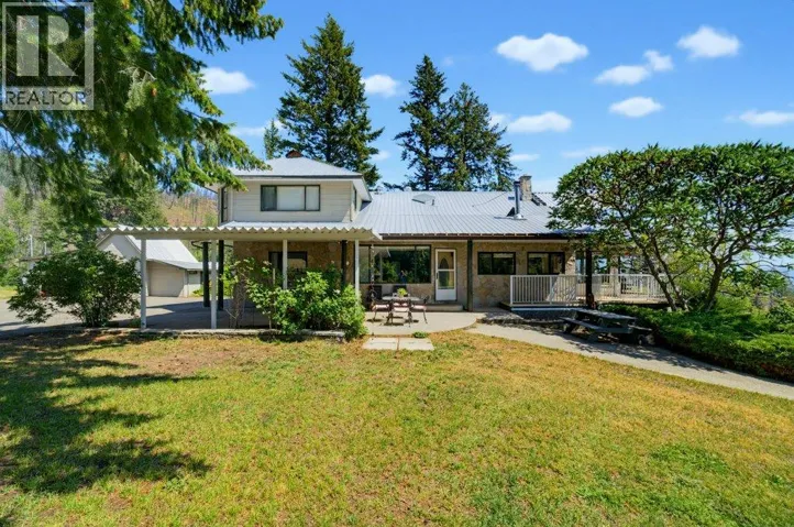 1722 Lee Creek Drive, Lee Creek, British Columbia V0E1M4