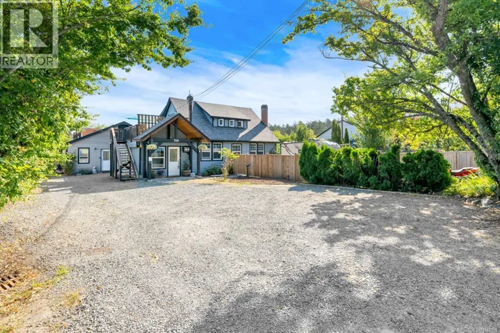 740 Newbury St, Saanich, British Columbia V9A2C1