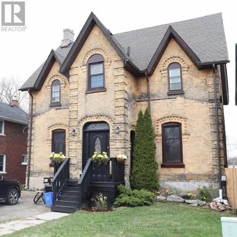 51 NASSAU STREET, Oshawa (Vanier), Ontario L1J4A3