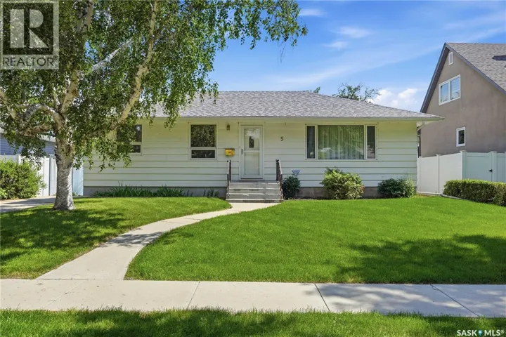 5 Lamont CRESCENT, Regina, Saskatchewan S4S4A3