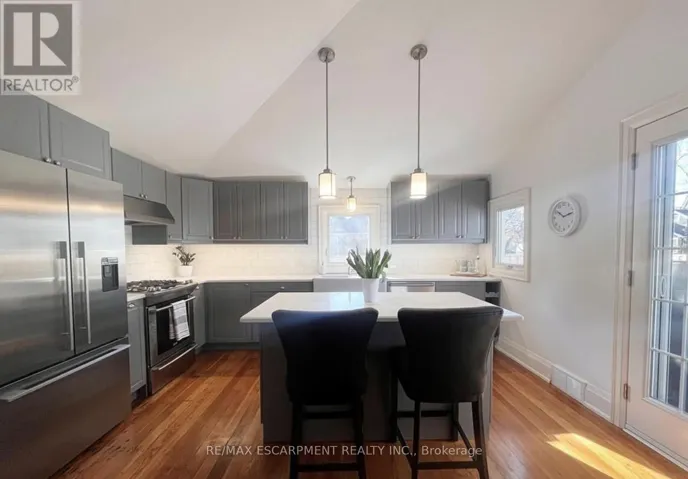 MAIN - 32 RODMAN STREET, St. Catharines (Downtown), Ontario L2R5E1