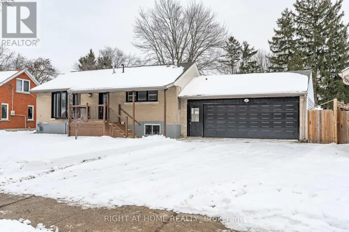 18 RIDGEWOOD AVENUE, Kitchener, Ontario N2H4L2