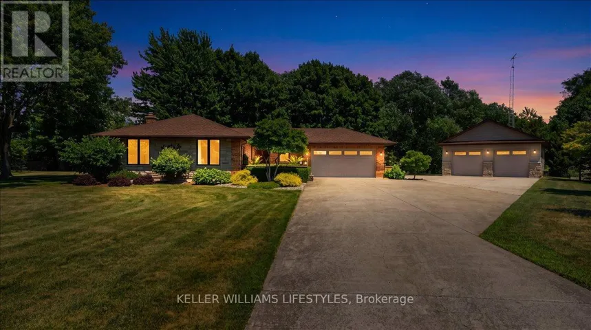 4350 BLUEPOINT DRIVE, Plympton-Wyoming (Plympton Wyoming), Ontario N0N1J6