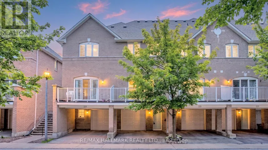 222 - 23 OBSERVATORY LANE, Richmond Hill (Observatory), Ontario L4C0M7