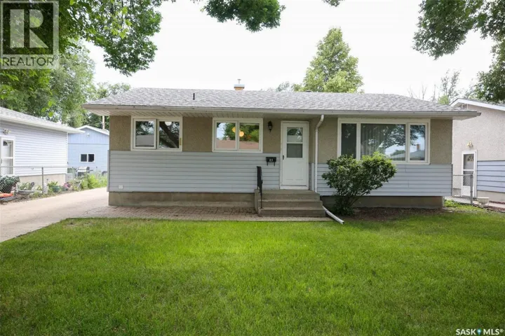83 Woodward AVENUE, Regina, Saskatchewan S4R3H3