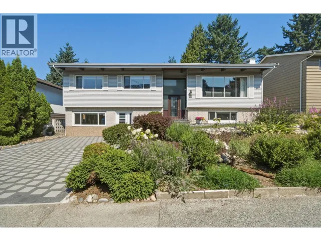 39 MOTT CRESCENT, New Westminster, British Columbia V3L4L8