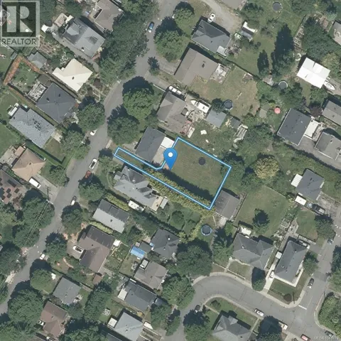 3141 Balfour Ave, Victoria, British Columbia V9A1R9