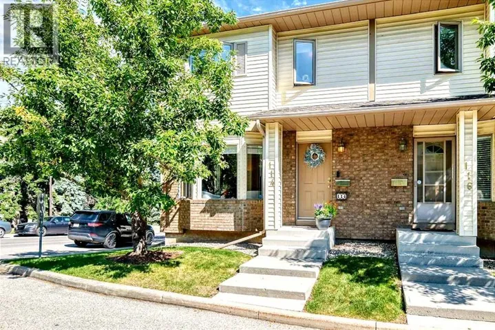 114 Patina Park SW, Calgary, Alberta T3H3E3
