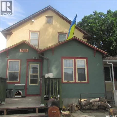 1713 St John STREET, Regina, Saskatchewan S4P1R8