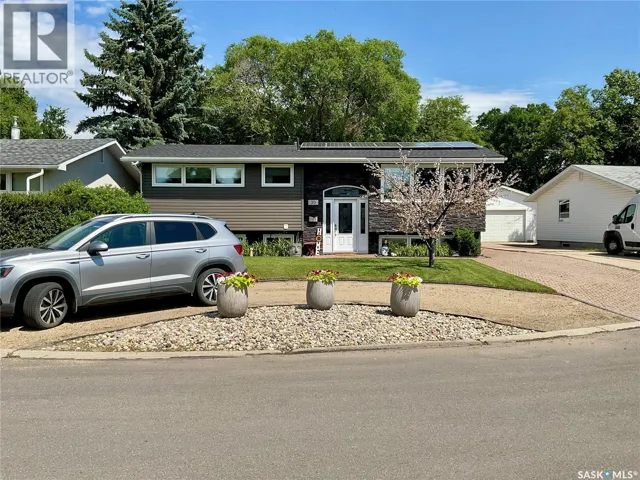 30 Rosewood PLACE, Regina, Saskatchewan S4S5N5