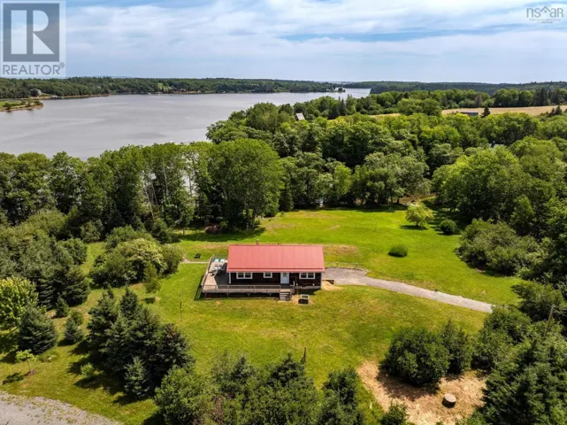 9 Littlecove Road, First Peninsula, Nova Scotia B0J2C0
