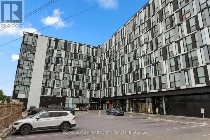 703 - 1900 SIMCOE STREET N, Oshawa (Samac), Ontario L1G4Y3