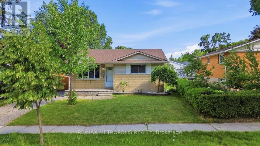 615 DOGWOOD LANE, Waterloo, Ontario N2L4Y2