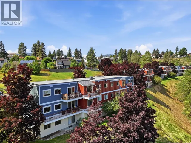 1810 SUMMIT Drive Unit# 35, Kamloops, British Columbia V2E2C7