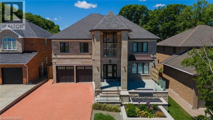 76 ADRIATIC Boulevard, Hamilton, Ontario L8G5C6