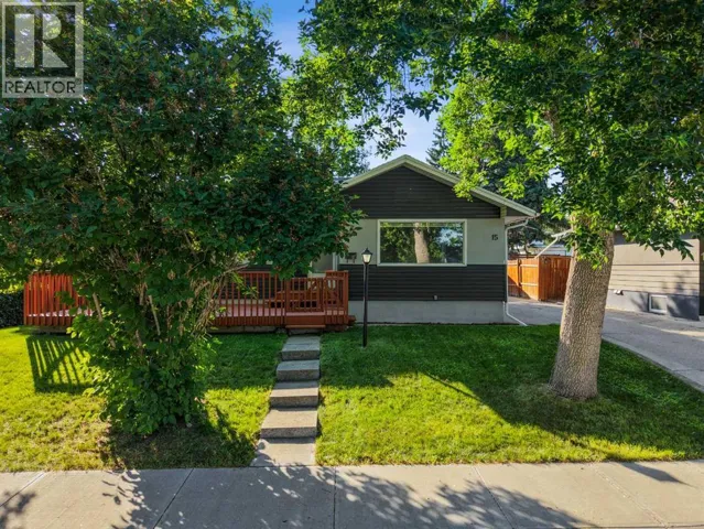 15 Hunter Street NE, Calgary, Alberta T2K2B8