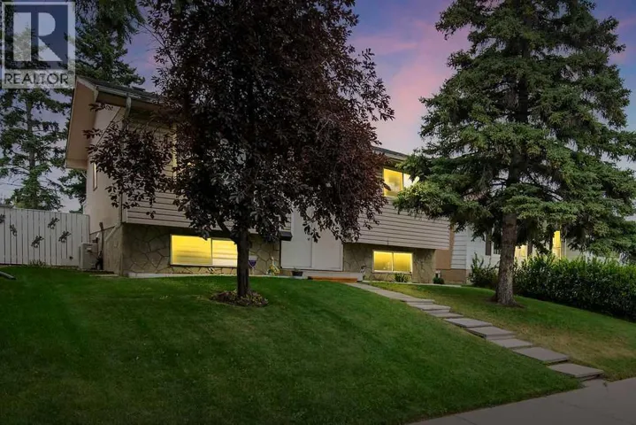311 Penbrooke Crescent SE, Calgary, Alberta T2A3T6