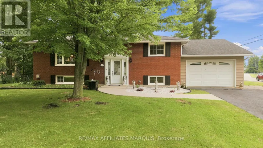 57 GOLF CLUB ROAD, Rideau Lakes, Ontario K7A4S5
