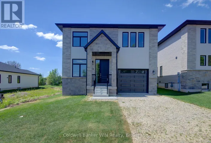 643 MARTIN STREET, Wellington North (Mount Forest), Ontario N0G2L3