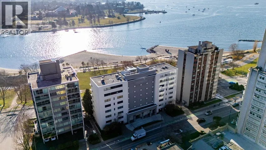 304 1233 BEACH AVENUE, Vancouver, British Columbia V6E1V4