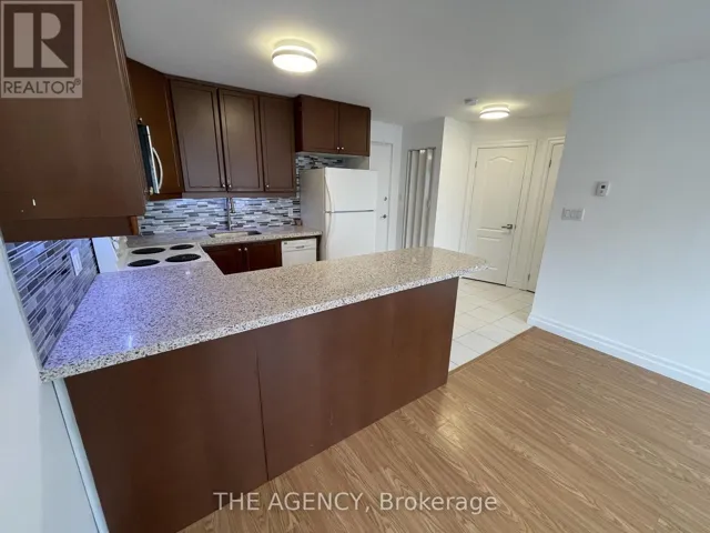 5 - 2940 DUNDAS STREET W, Toronto (Junction Area), Ontario M6P1Y8