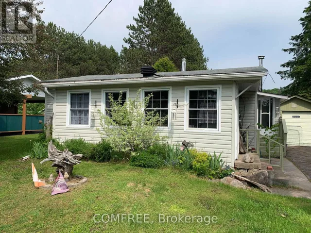 39 LAKE STREET, South Algonquin, Ontario K0J2M0