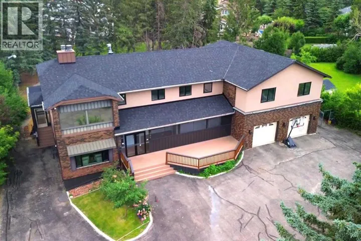 884 EAST CHESTERMERE, Chestermere, Alberta T1X1A7
