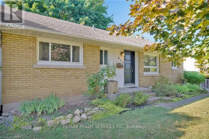 675 INVERNESS AVENUE, Burlington (LaSalle), Ontario L7T3S9