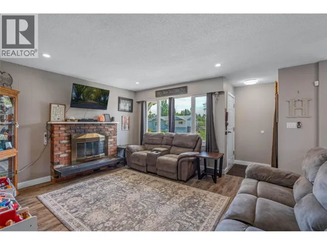 4280 DAVIE AVENUE, Prince George, British Columbia V2M4G8