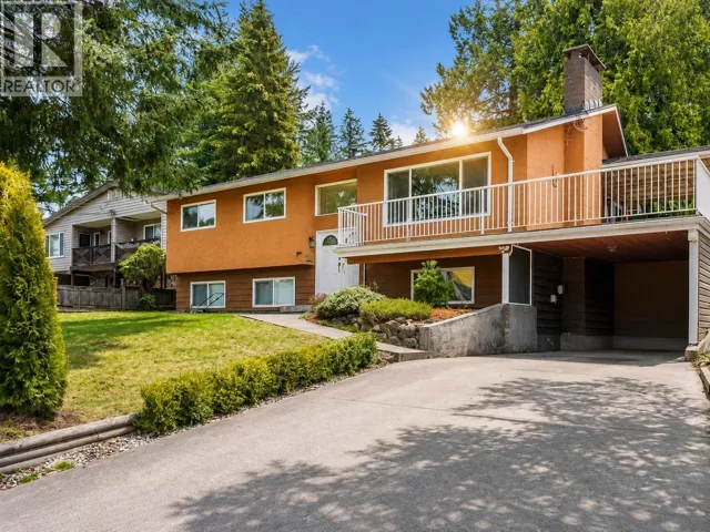 443 MUNDY STREET, Coquitlam, British Columbia V3K5N2