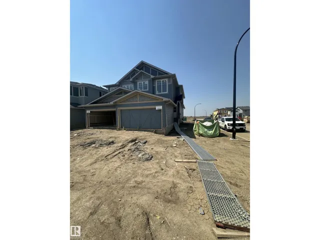704 22 ST SW, Edmonton, Alberta T6X3L4
