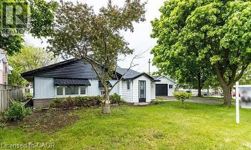 15 SPIERS Crescent, Cambridge, Ontario N1R1B3