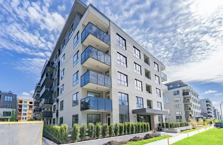 15735 85 AVENUE, Surrey, British Columbia V4N6Z2