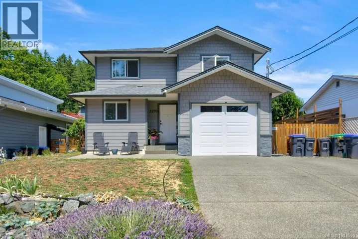 2270 McKenzie Ave, Comox, British Columbia V9M1J1