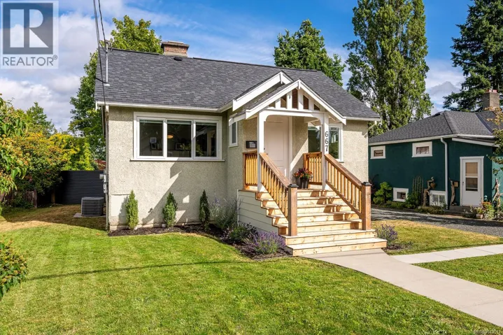 667 11th St, Courtenay, British Columbia V9N1S9