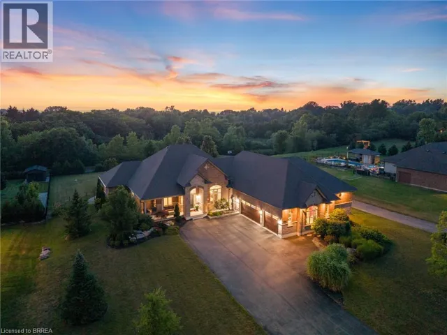 13 WINGROVE WOODS, Brantford, Ontario N3T0M1