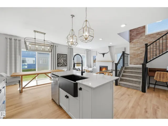 3243 DIXON WY SW, Edmonton, Alberta T6W5K9