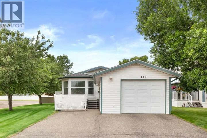 118, 1600 Strachan Road SE, Medicine Hat, Alberta T1B4M3