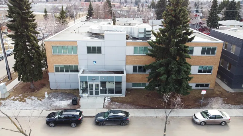 10305 PRINCESS ELIZABETH Avenue, Edmonton, Alberta T5G0Y5