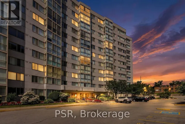 806 - 270 DAVIS DRIVE, Newmarket (Central Newmarket), Ontario L3Y8K2