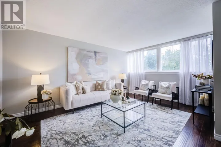 3226 - 3226 THE CREDIT WOODLANDS WOOD, Mississauga (Erindale), Ontario L5C2J6