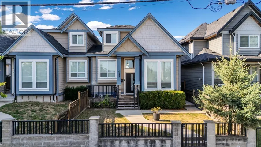 907 HARRIS AVENUE, Coquitlam, British Columbia V3K1S2