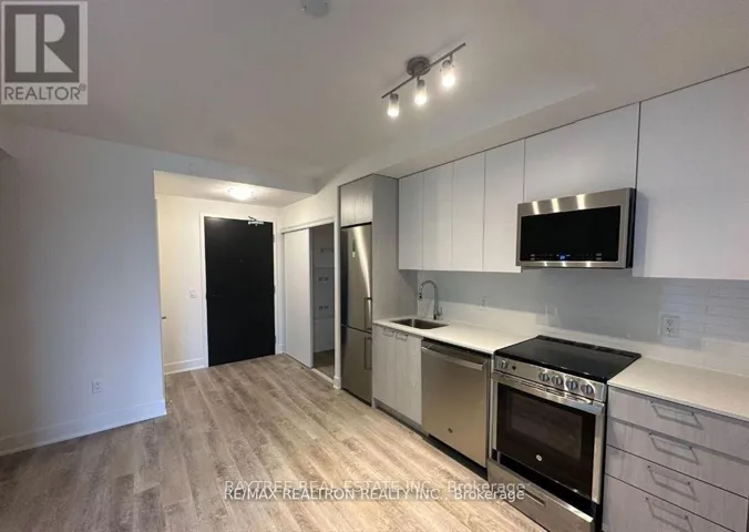 414 - 185 DEERFIELD ROAD, Newmarket (Central Newmarket), Ontario L3Y0G7