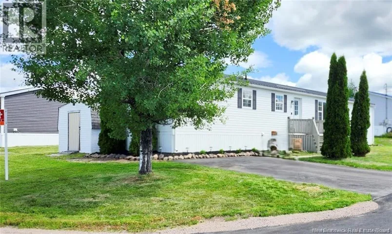 11 Florida, Dieppe, New Brunswick E1A7X3