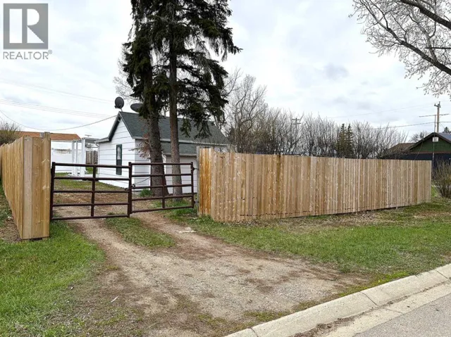 220 Armstrong Street, Carmangay, Alberta T0L0N0