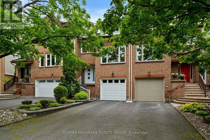 44 DUNBARTON COURT, Ottawa, Ontario K1K4L4