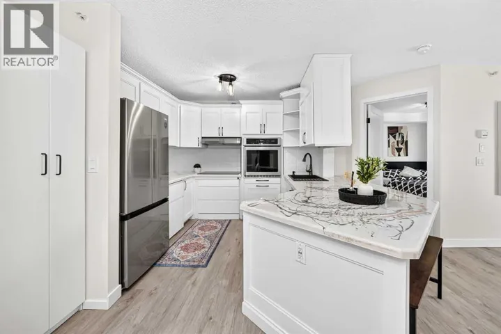 411, 4000 Somervale Court SW, Calgary, Alberta T2Y4J3
