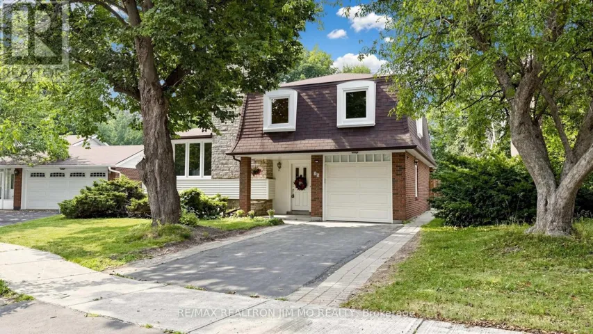 40 RAVENCLIFF CRESCENT, Toronto (Tam O'Shanter-Sullivan), Ontario M1T1R8
