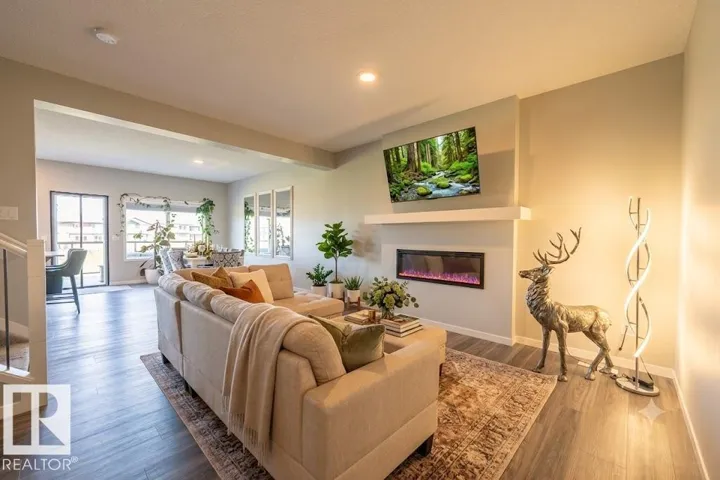 5403 LARK LD NW, Edmonton, Alberta T5S0S3